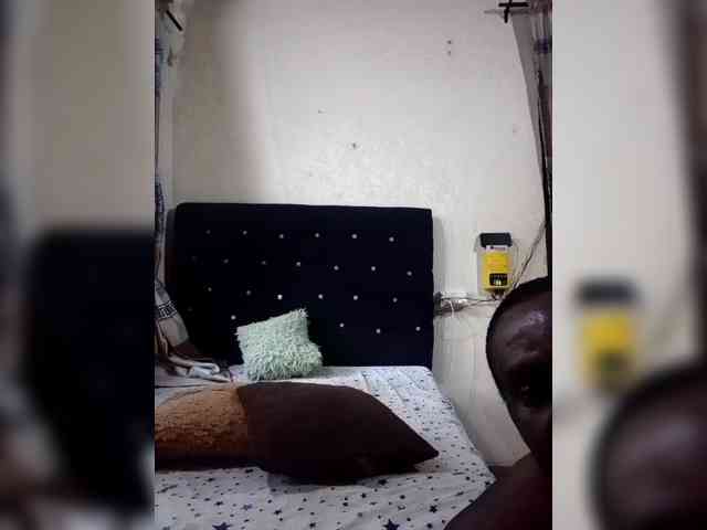 NigerianCockAndPussy webcam