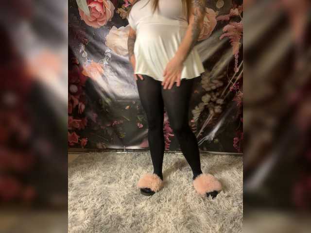 ELIZABETH-PLANET's BongaCams show and profile