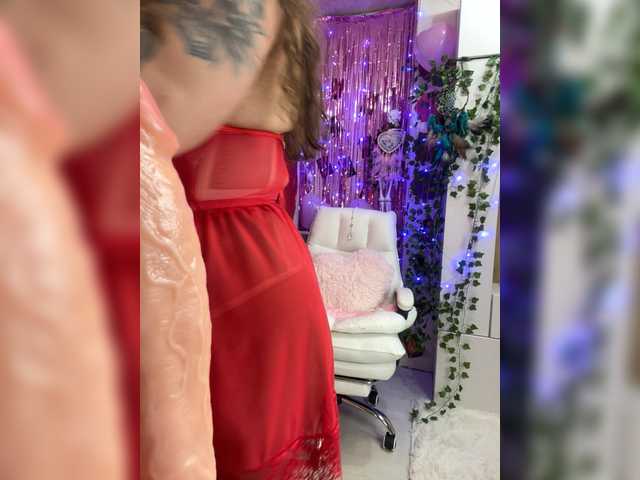 ELIZABETH-PLANET's BongaCams show and profile