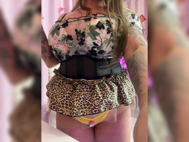 ELIZABETH-PLANET live cam