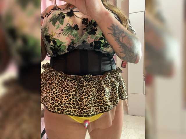 ELIZABETH-PLANET live cam