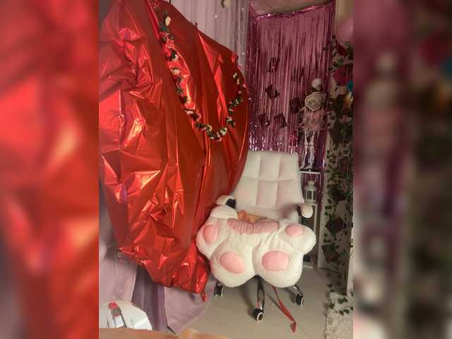 ELIZABETH-PLANET's BongaCams show and profile