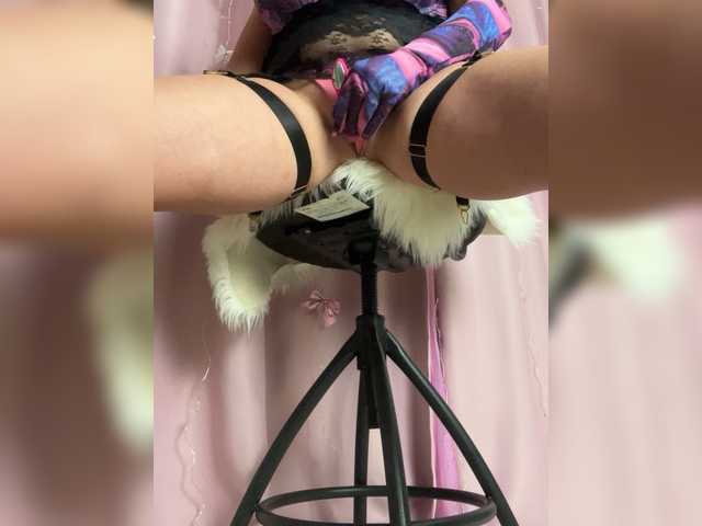 ELIZABETH-PLANET's BongaCams show and profile