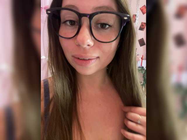 ELIZABETH-PLANET's BongaCams show and profile