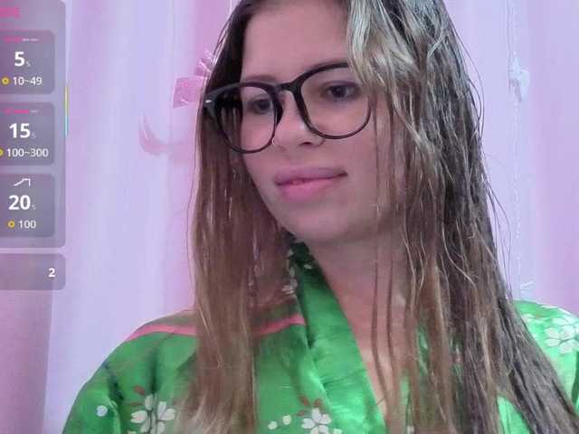 ELIZABETH-PLANET's BongaCams show and profile