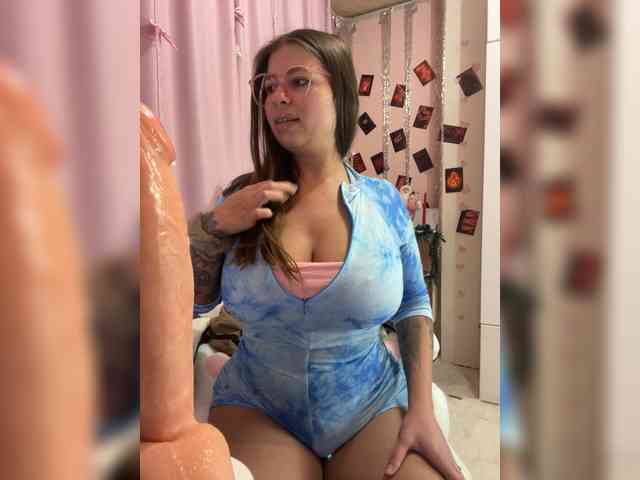 ELIZABETH-PLANET Live Webcam on BongaCams