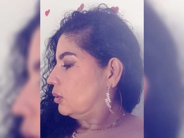 adelen-smith's BongaCams show and profile