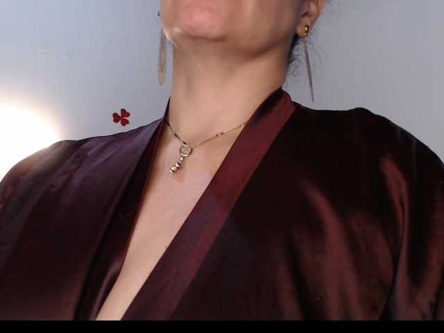 adelen-smith's BongaCams show and profile