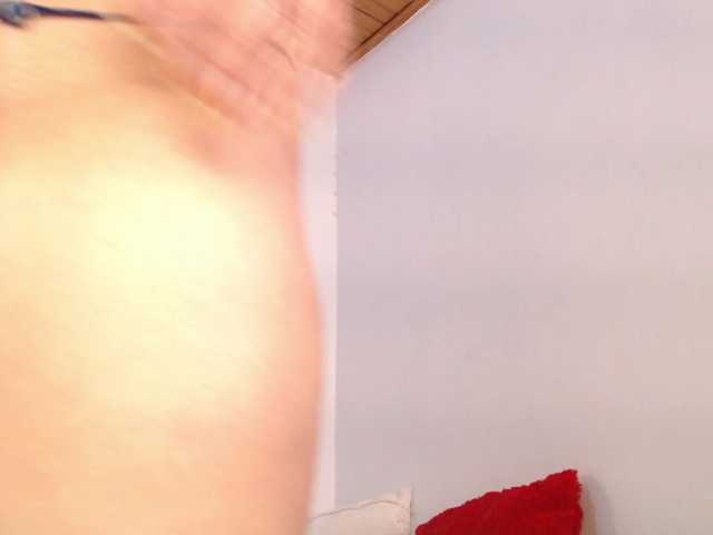 adelen-smith's BongaCams show and profile