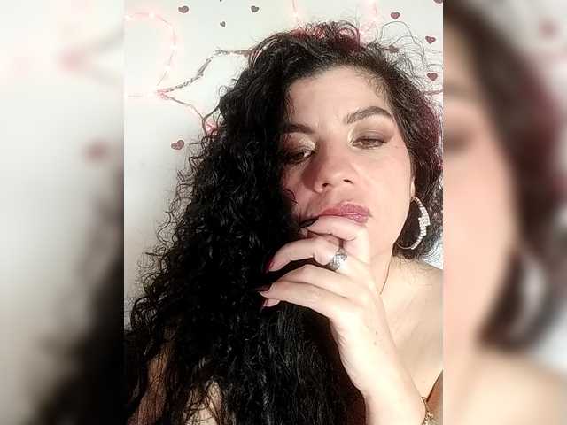 adelen-smith's BongaCams show and profile