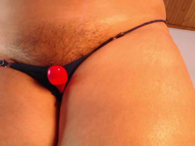 adelen-smith's BongaCams show and profile