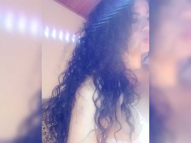 adelen-smith's BongaCams show and profile