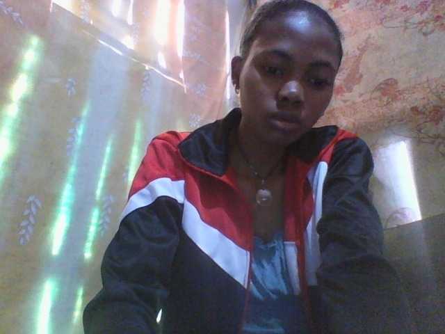 chrispriscilla's BongaCams show and profile