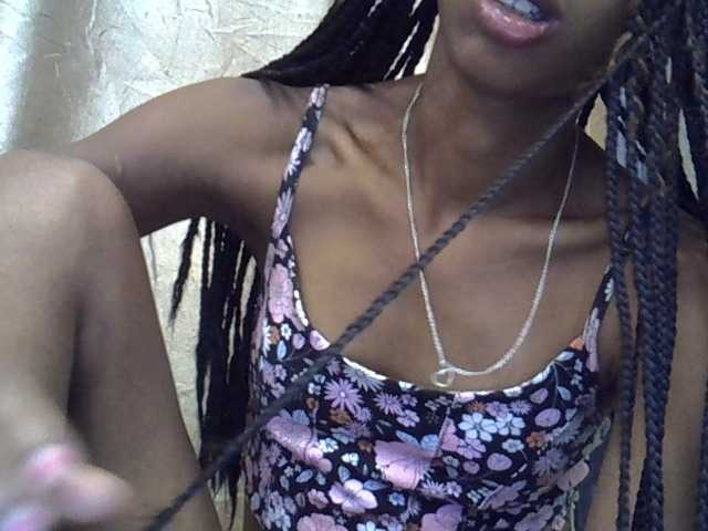 chrispriscilla's BongaCams show and profile