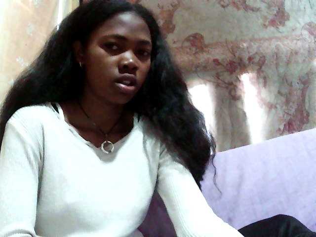 chrispriscilla's BongaCams show and profile