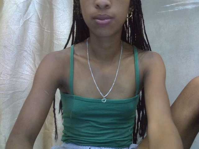 chrispriscilla's BongaCams show and profile