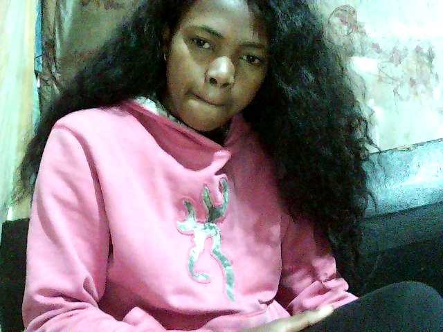 chrispriscilla's BongaCams show and profile