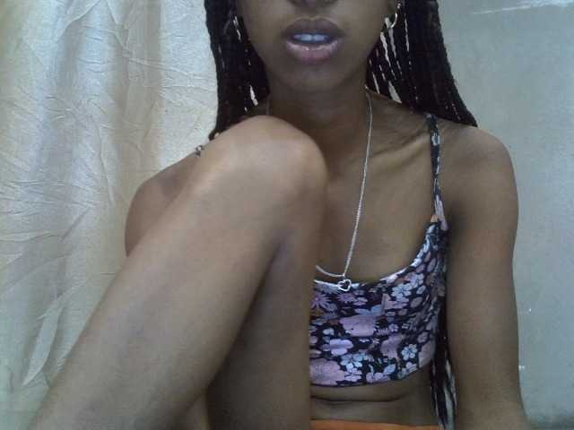 chrispriscilla's BongaCams show and profile