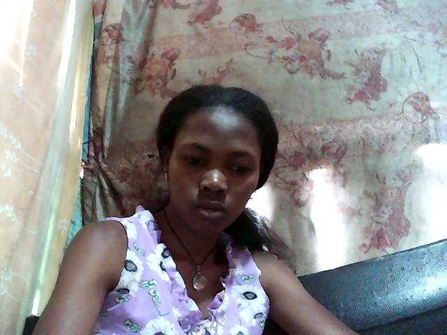 chrispriscilla's BongaCams show and profile