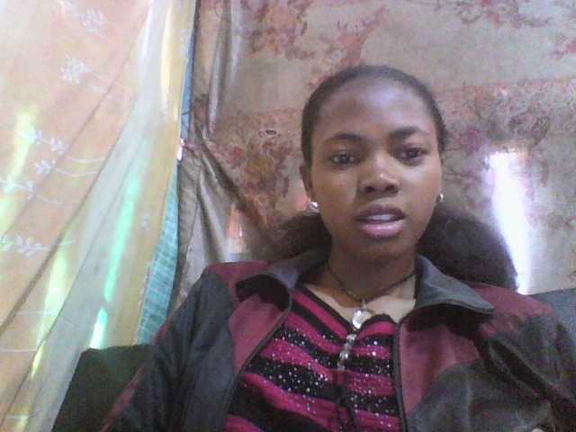 chrispriscilla's BongaCams show and profile