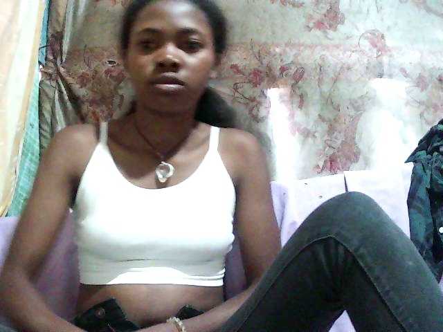 chrispriscilla's BongaCams show and profile