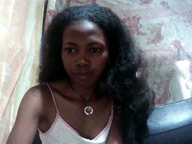 chrispriscilla's BongaCams show and profile