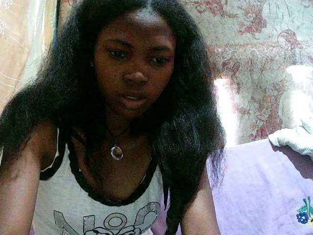 chrispriscilla's BongaCams show and profile