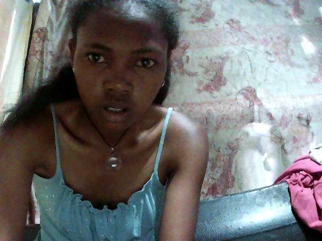 chrispriscilla's BongaCams show and profile