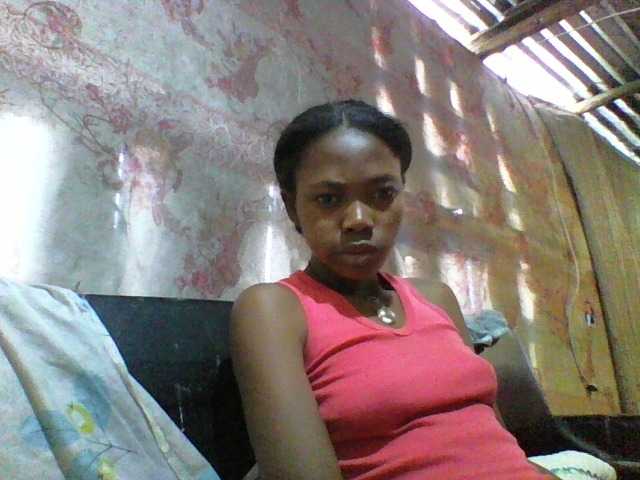 chrispriscilla's BongaCams show and profile