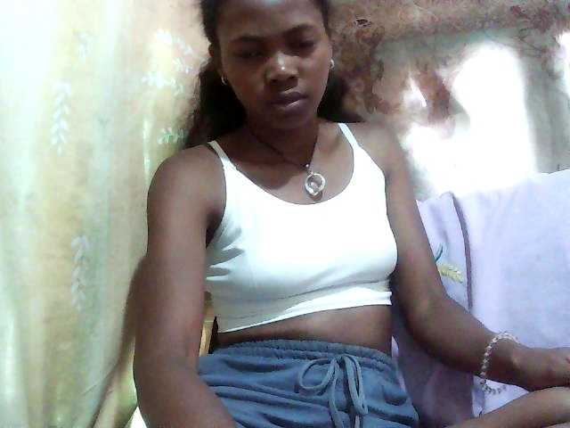 chrispriscilla's BongaCams show and profile