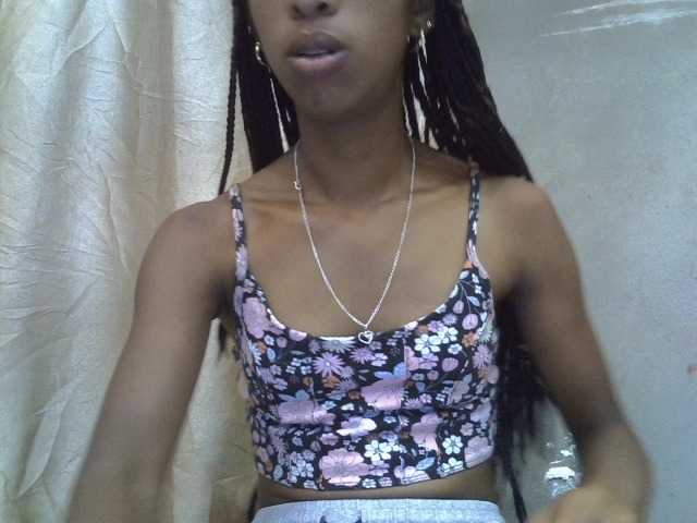 chrispriscilla's BongaCams show and profile