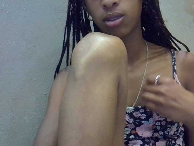 chrispriscilla's BongaCams show and profile