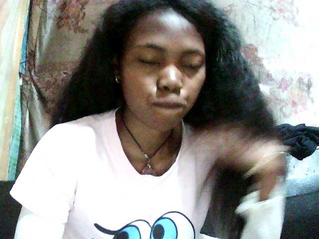 chrispriscilla's BongaCams show and profile