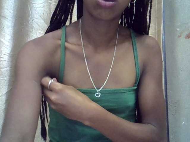 chrispriscilla's BongaCams show and profile