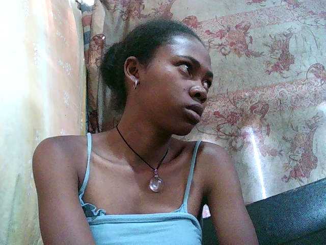 chrispriscilla's BongaCams show and profile