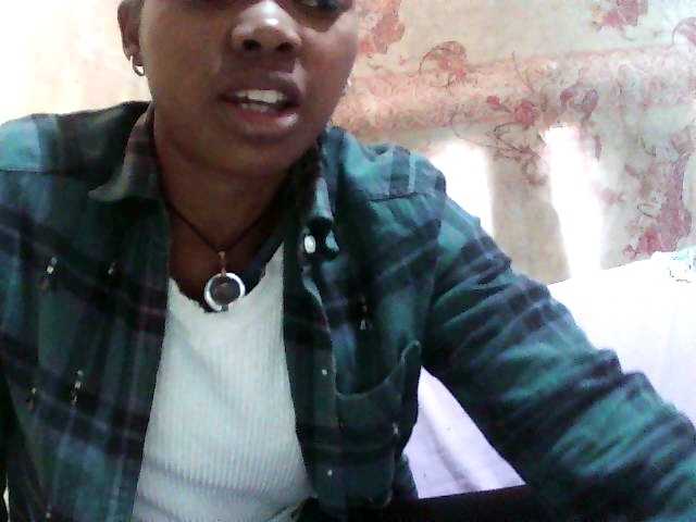 chrispriscilla's BongaCams show and profile