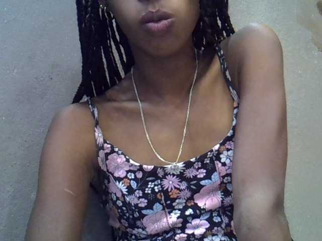 chrispriscilla's BongaCams show and profile