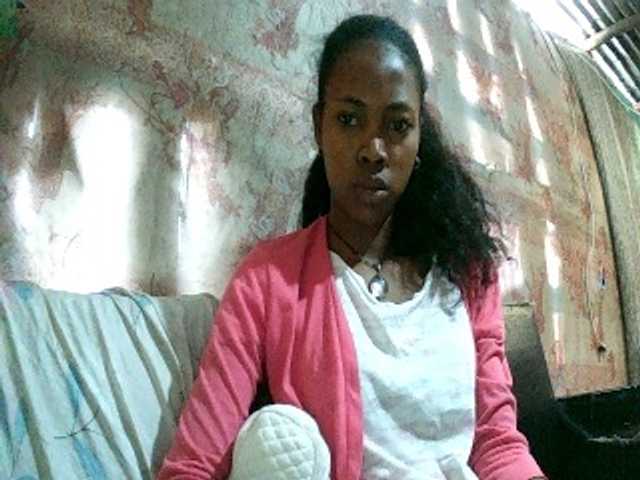 chrispriscilla's BongaCams show and profile