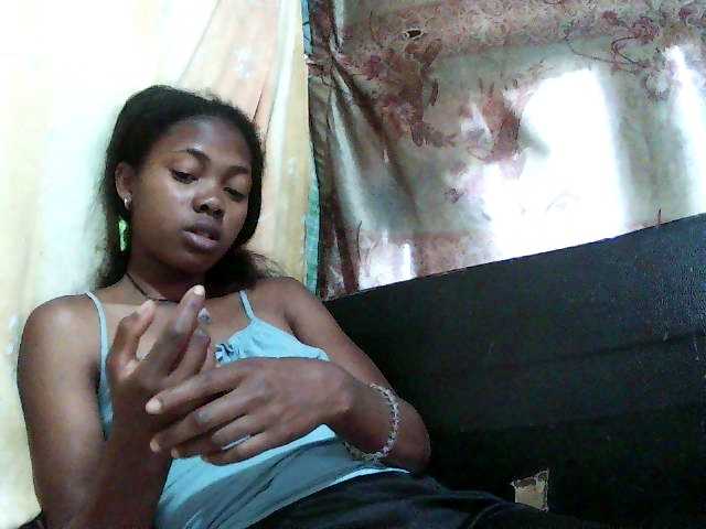 chrispriscilla's BongaCams show and profile