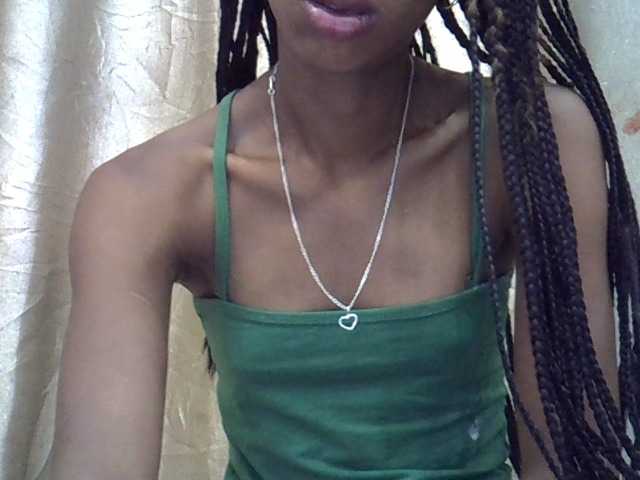 chrispriscilla's BongaCams show and profile