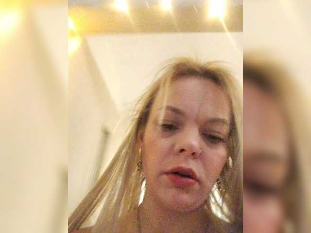 Danilovea's BongaCams show and profile