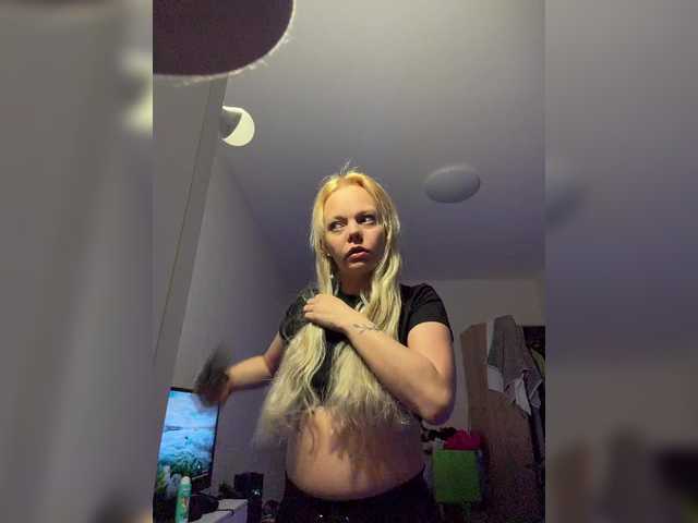 Danilovea's BongaCams show and profile