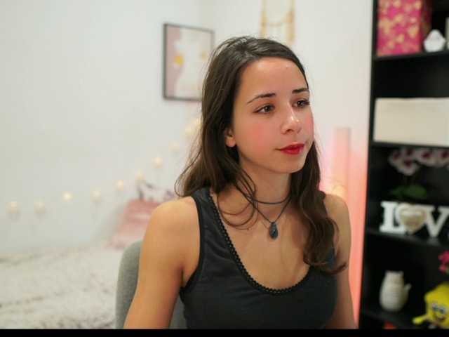 Dinacaguimbal's BongaCams show and profile