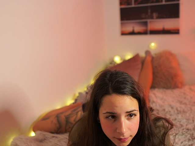 Dinacaguimbal's BongaCams show and profile