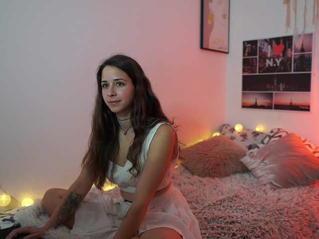 Dinacaguimbal's BongaCams show and profile