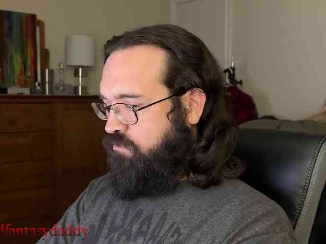 BeardedFanstasyDaddy BeardedFanstasyDaddy