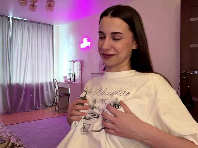 BridgettWelfel's BongaCams show and profile