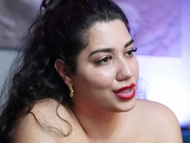 JuliaCoral's BongaCams show and profile