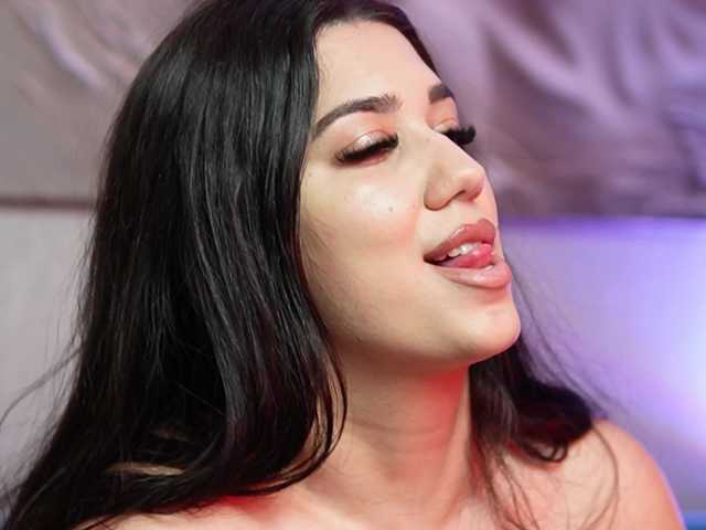 JuliaCoral's BongaCams show and profile