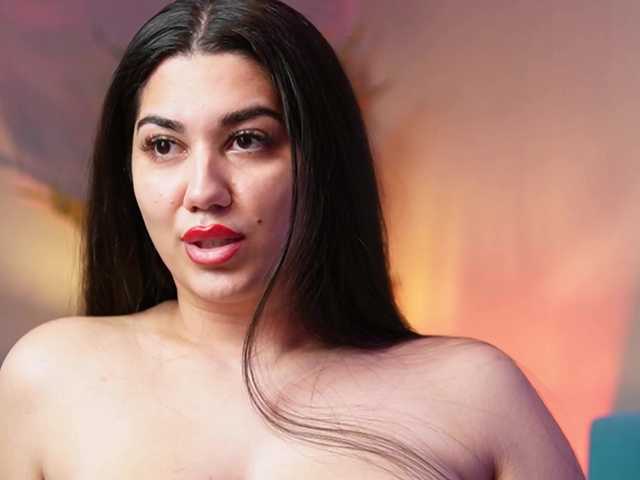 JuliaCoral's BongaCams show and profile